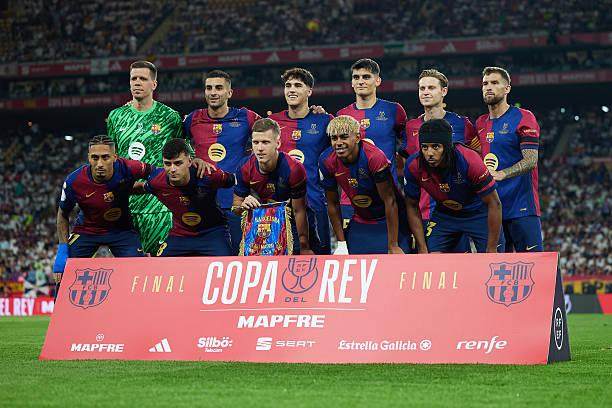 李章洙回渝参加足协杯夺冠25周年纪念赛，感慨儿子当年才初中